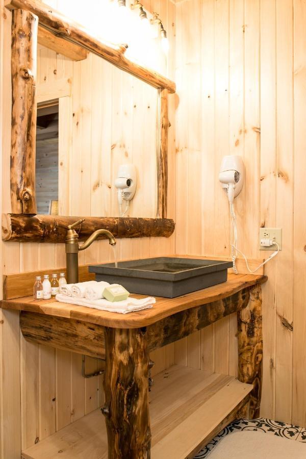 Coblentz Country Lodge By Amish Country Lodging Berlin Exteriör bild